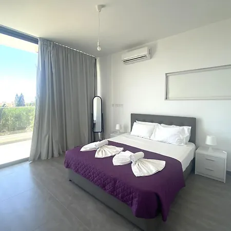 Nissi Pearl * Ayia Napa