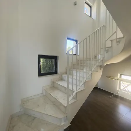 Nissi Pearl Villa
