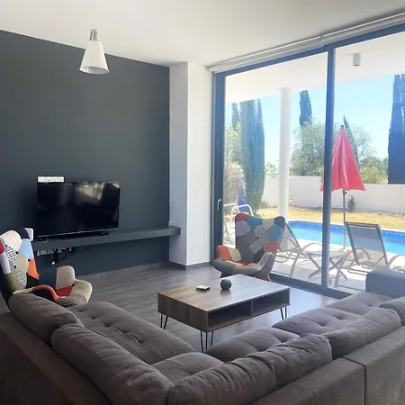 Nissi Pearl * Ayia Napa